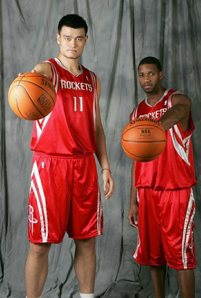 姚明自由球员球队报价,姚明新秀赛季详情