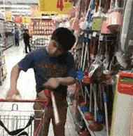 姑娘这么可爱竟然当保安，大叔都忍不住多看两眼，太屈才了: