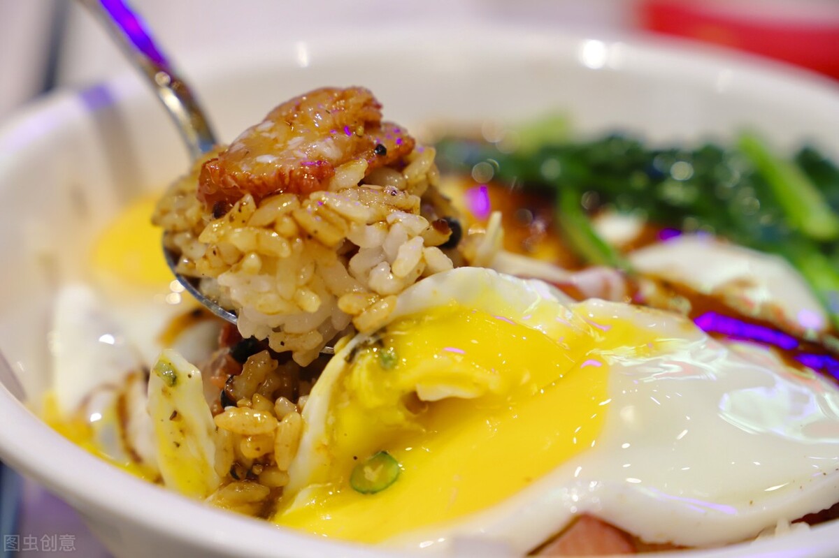 米粉店怎么经营才能火,米粉店如何营造赚钱的既视感