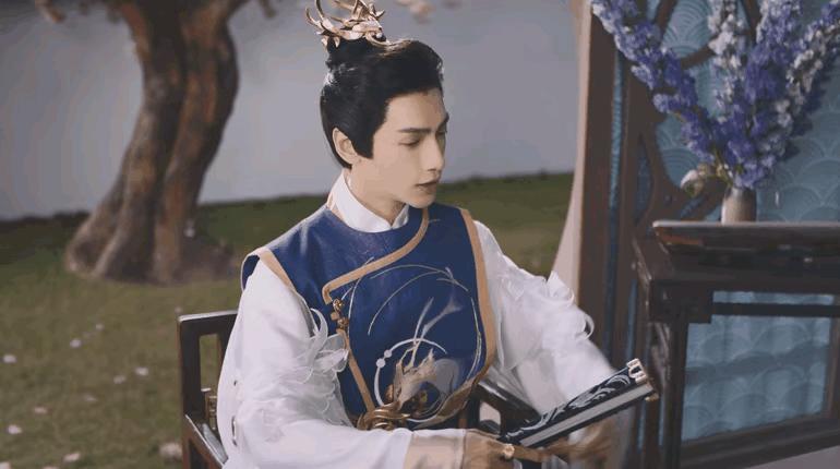 9位瘦成纸片人的男星,骨瘦如柴的皮包骨男明星