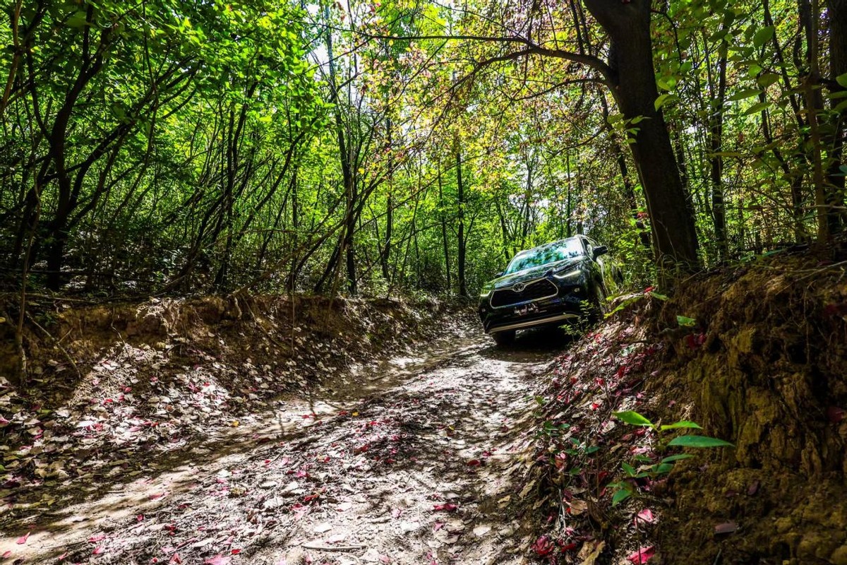 全新汉兰达第四代黑武士,全新第四代汉兰达2021款试驾