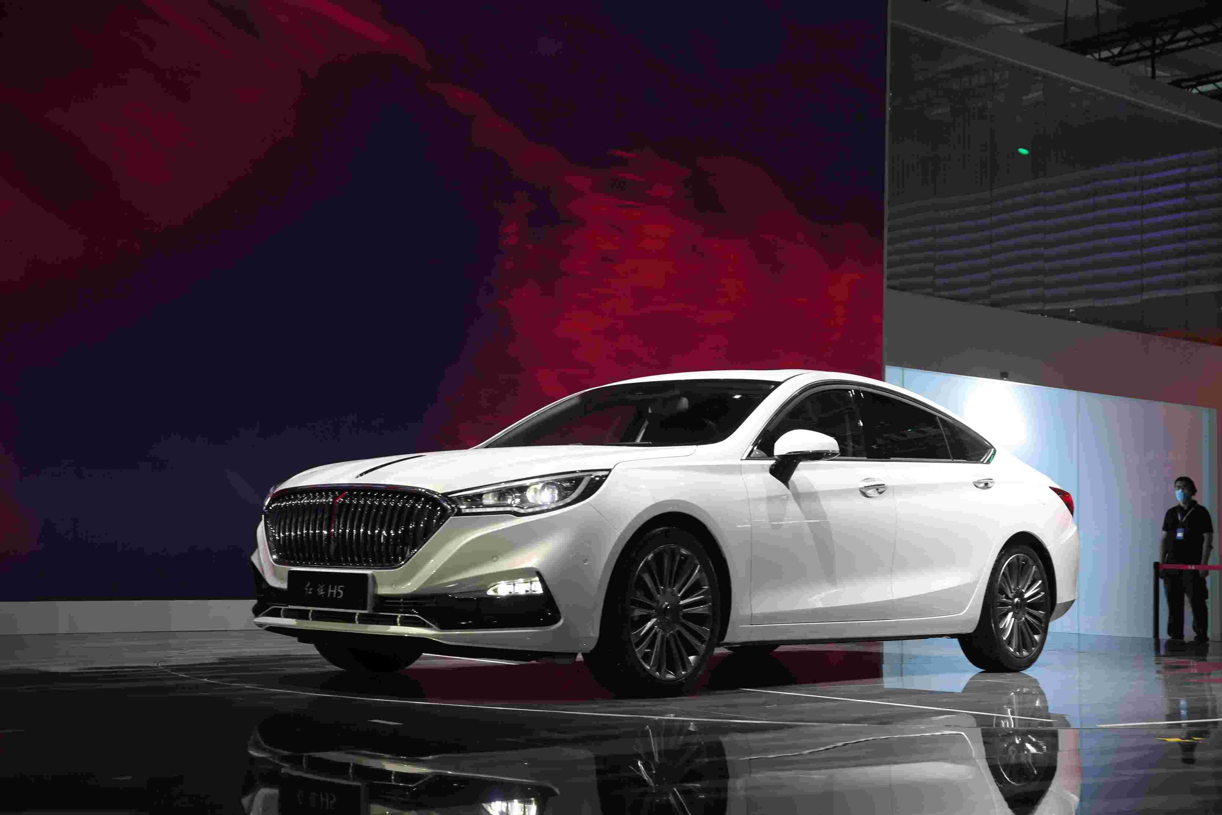 星越l智擎和比亚迪汉dmi,吉利星越和比亚迪汉dmi买哪个好