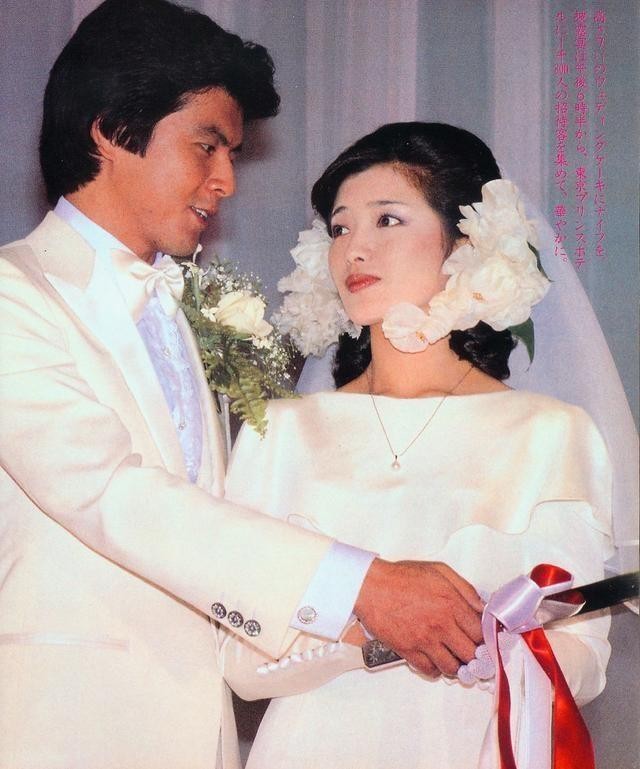 山口百惠谁年轻时还不是个美人,山口百惠为爱隐退完整版