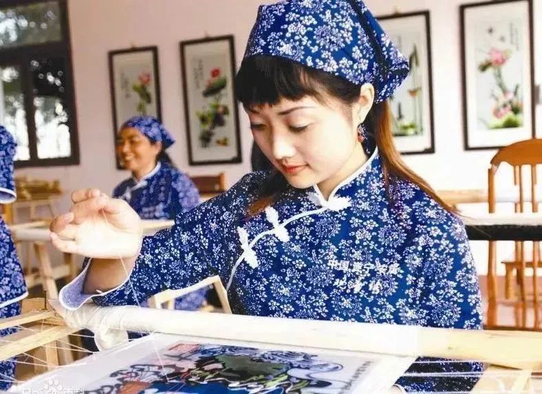 璧板幓鍥涘窛,璧板幓鍥涘窛鎴愰兘