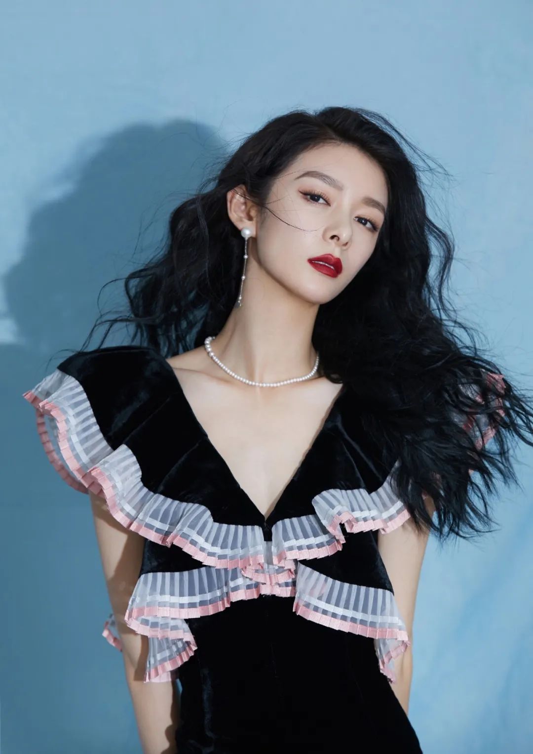 为什么穿5万元的杨幂同款,杨幂同款非得杨幂穿过吗