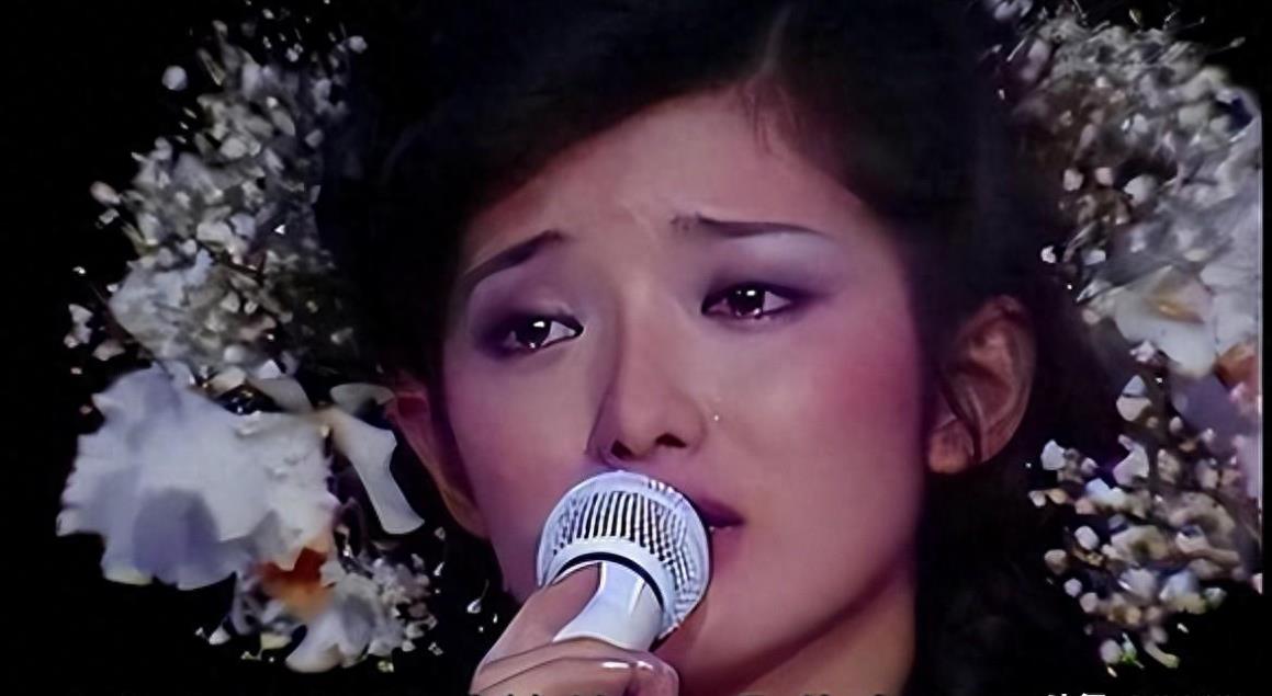 被山口百惠的老年状态惊艳到：64岁发腮发福，穿衣极简却气质高级