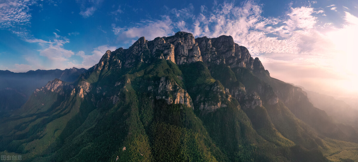 诗词来说李白苏轼谁更胜一筹,苏轼李白谁更有才华千古第一词