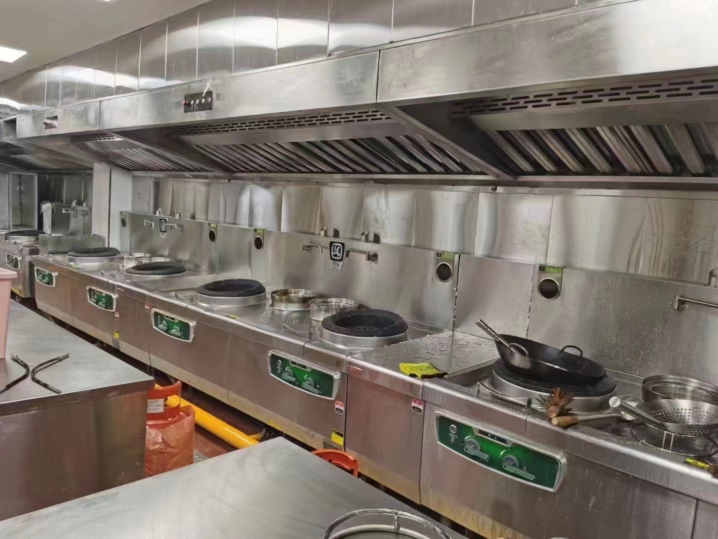 北京商用电磁炒炉-节能双头电磁炒菜灶