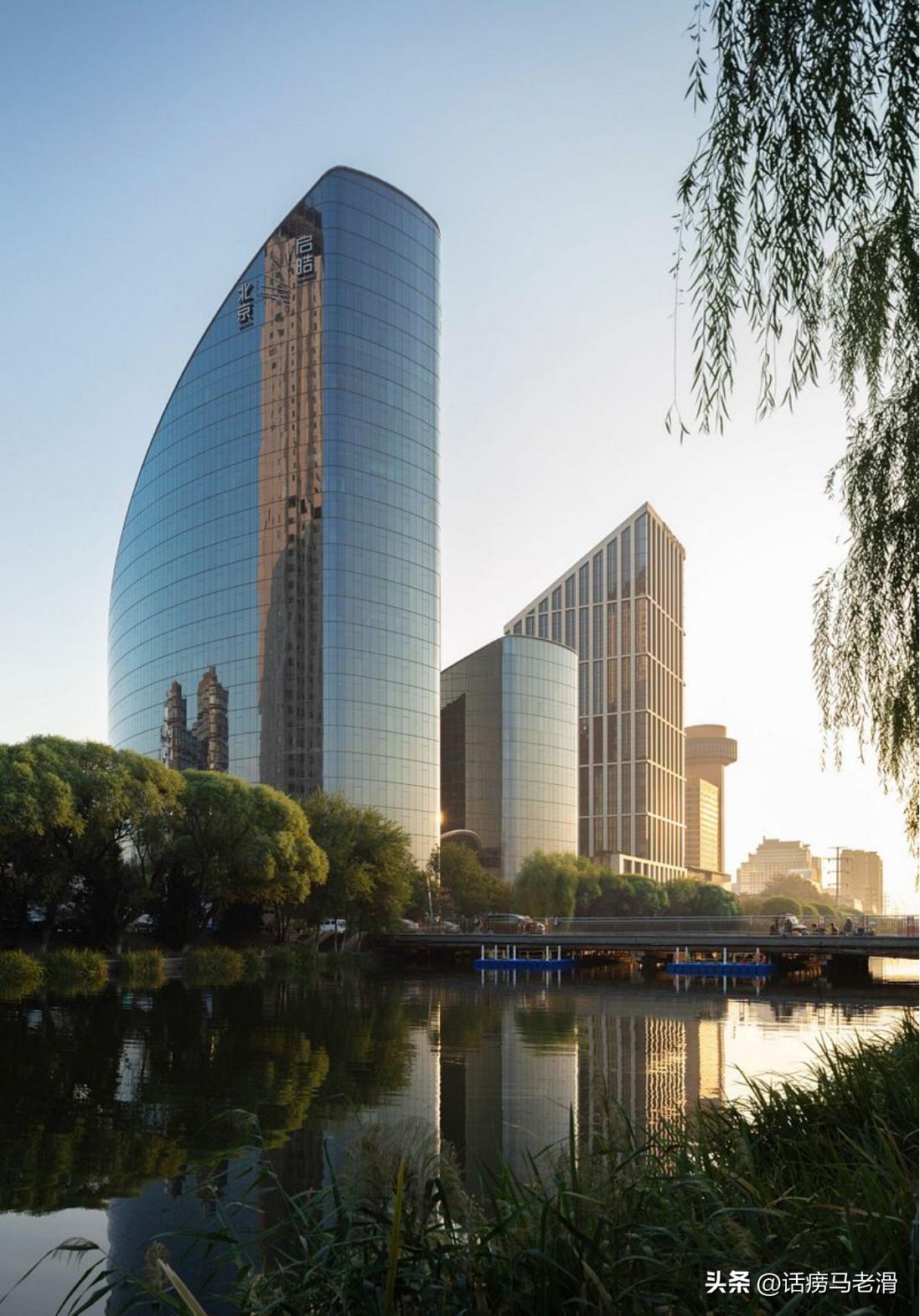 谁是谁的嫁衣-启皓大厦与京城大厦“借景”设计欣赏