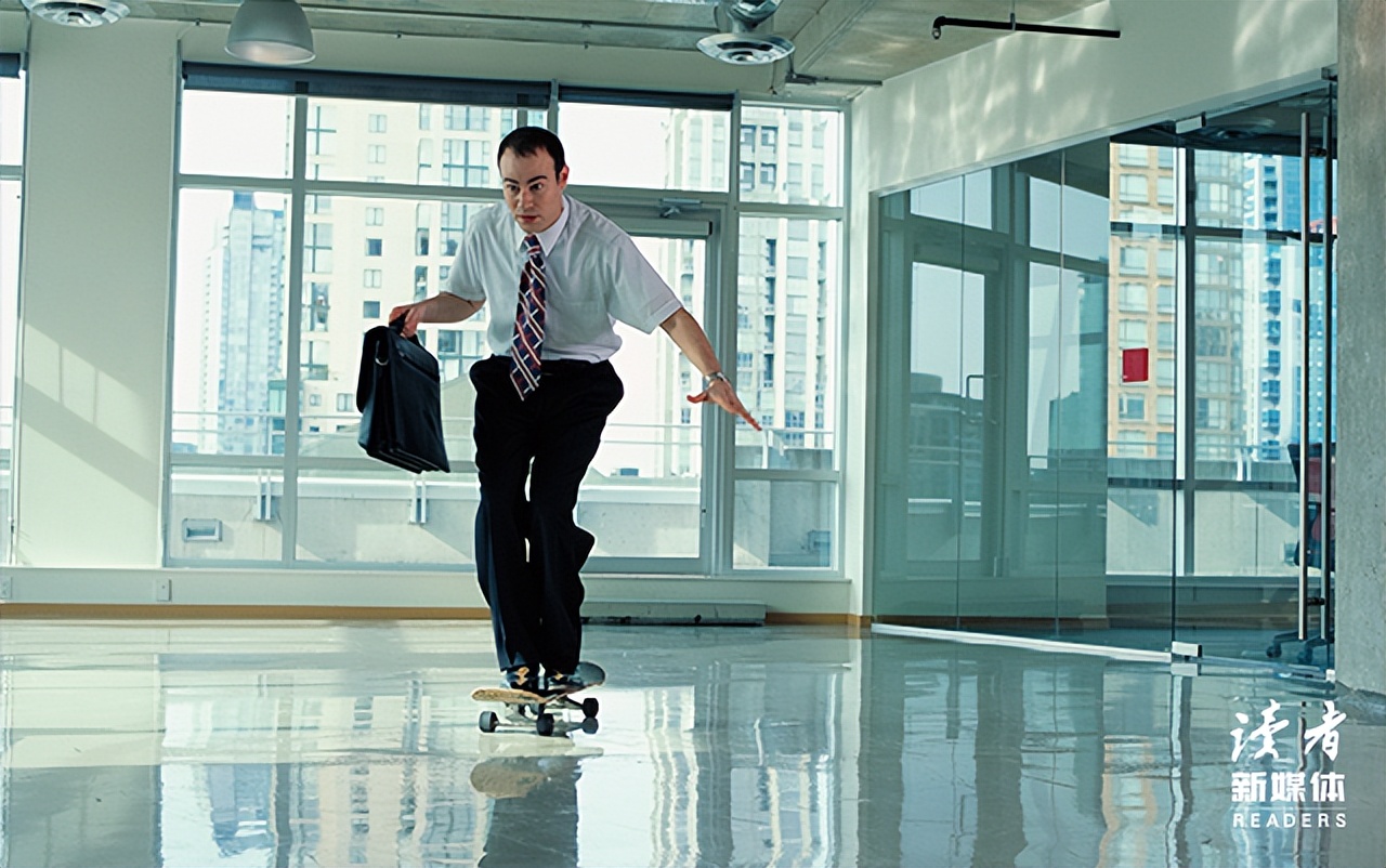 5个领导4杯水怎么分,你准备了5杯水却有6个领导怎么办