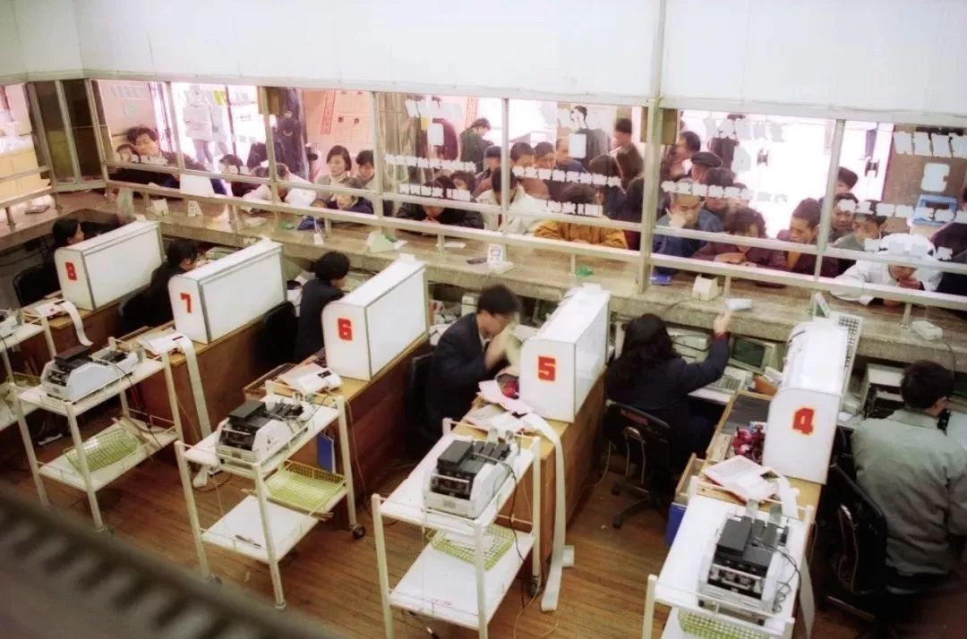 1997年，陈伊乐“神操作”卷走银行398万，人间蒸发25年，后怎样