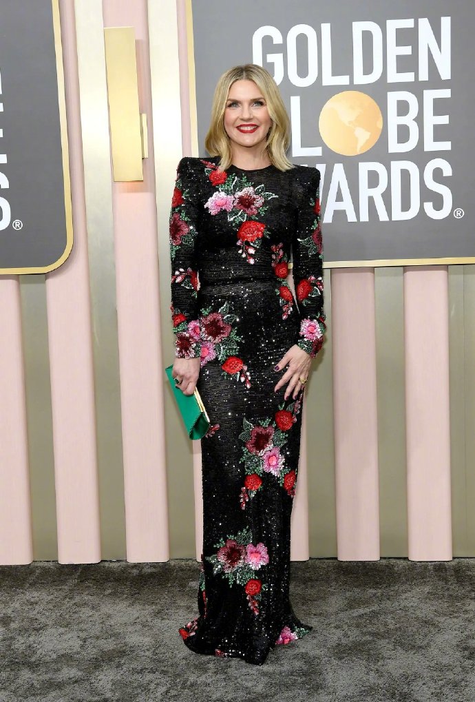 濂虫槑鏄熺碂绯曠殑绾㈡閫犲瀷,娴峰濂虫槦绾㈡鎯婅壋鏃跺埢