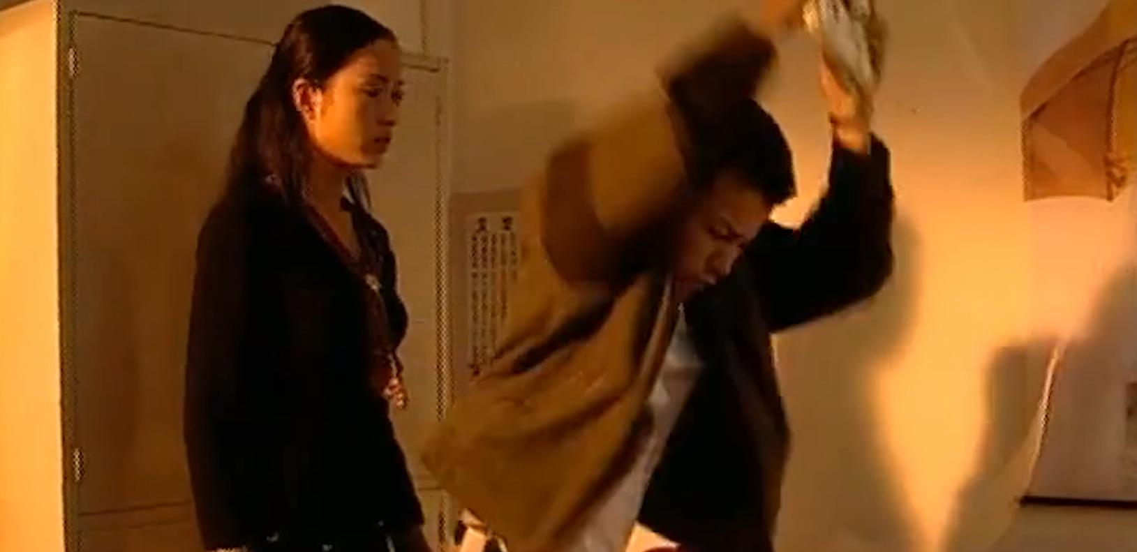 女人极度自卑婚后将丈夫锁家中,女人婚后极度自卑将丈夫锁在家里