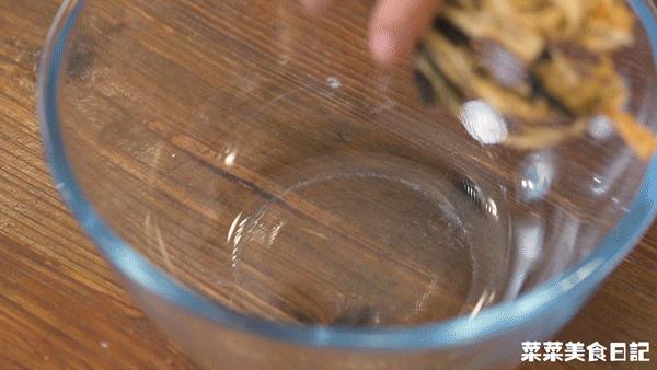 喉咙干到发哑,润嗓子润肺喝什么