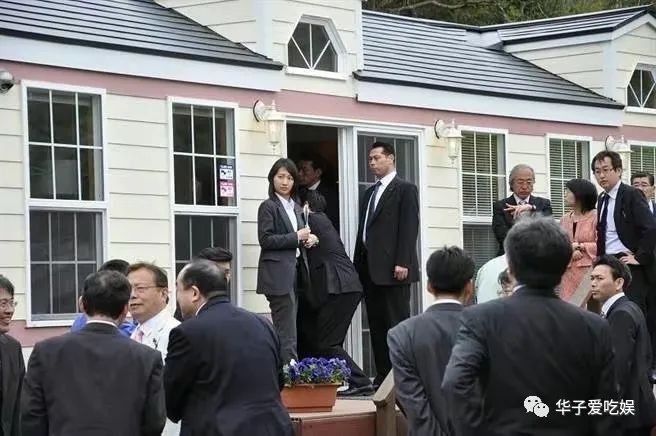 日本前首相安倍的六名保镖,日本安倍首相身边的保镖
