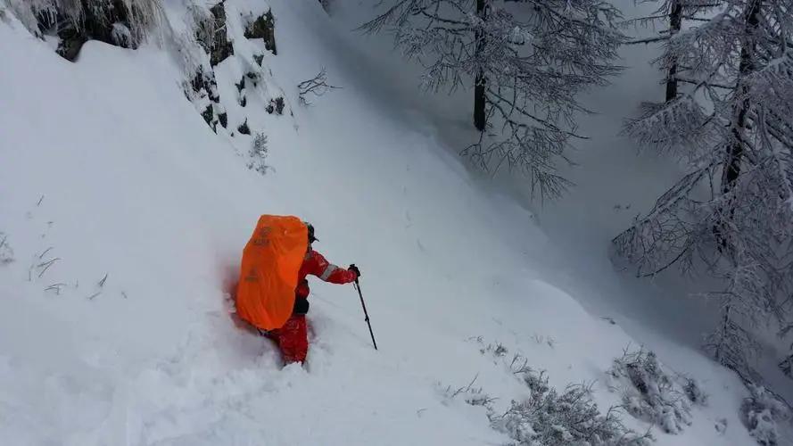 秦岭为什么被称为中华脊梁,秦岭鳌太线为何那么多石头
