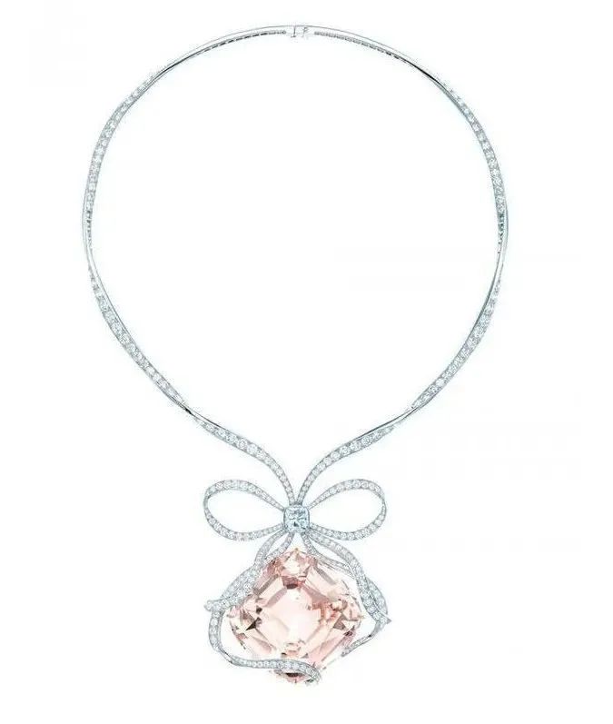 只知道王者祖母绿？它的整个家族都是“贵圈新宠”