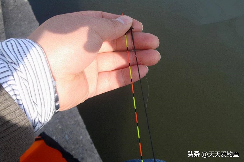 大浮漂小浮漂灵敏度,软尾浮漂和硬尾浮漂区别