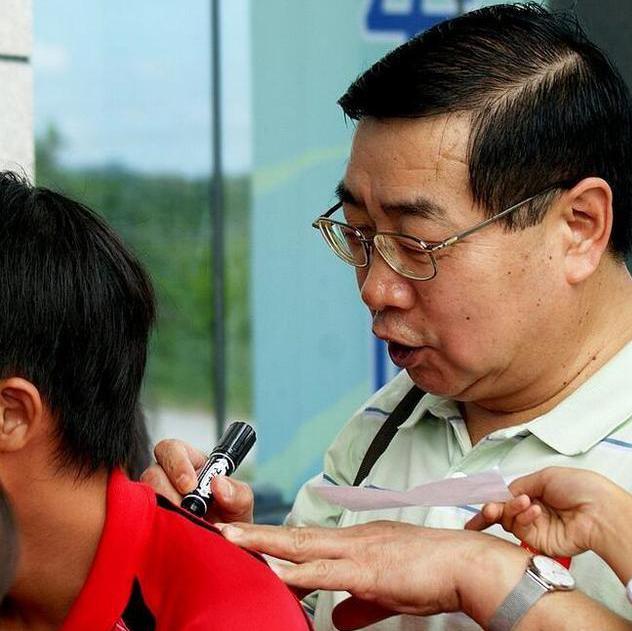 刘国梁的妻子王瑾：结婚16年，我看到了丈夫的泪光与心痛