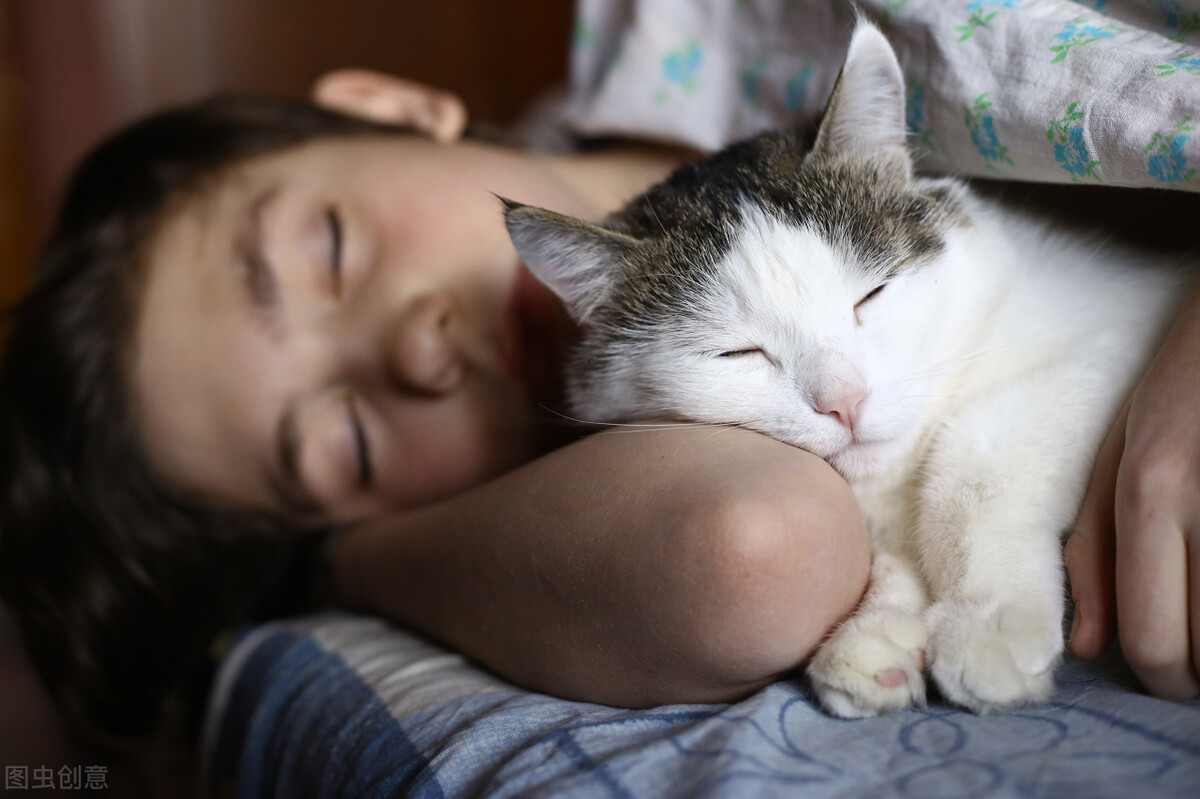 人在不睡觉的情况下能坚持几天,人两天一夜不睡觉会发生什么