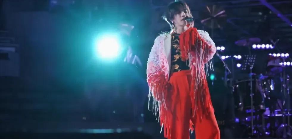 娜扎裤子惹争议,网友吐槽像“*裤内**”本人霸气回应!