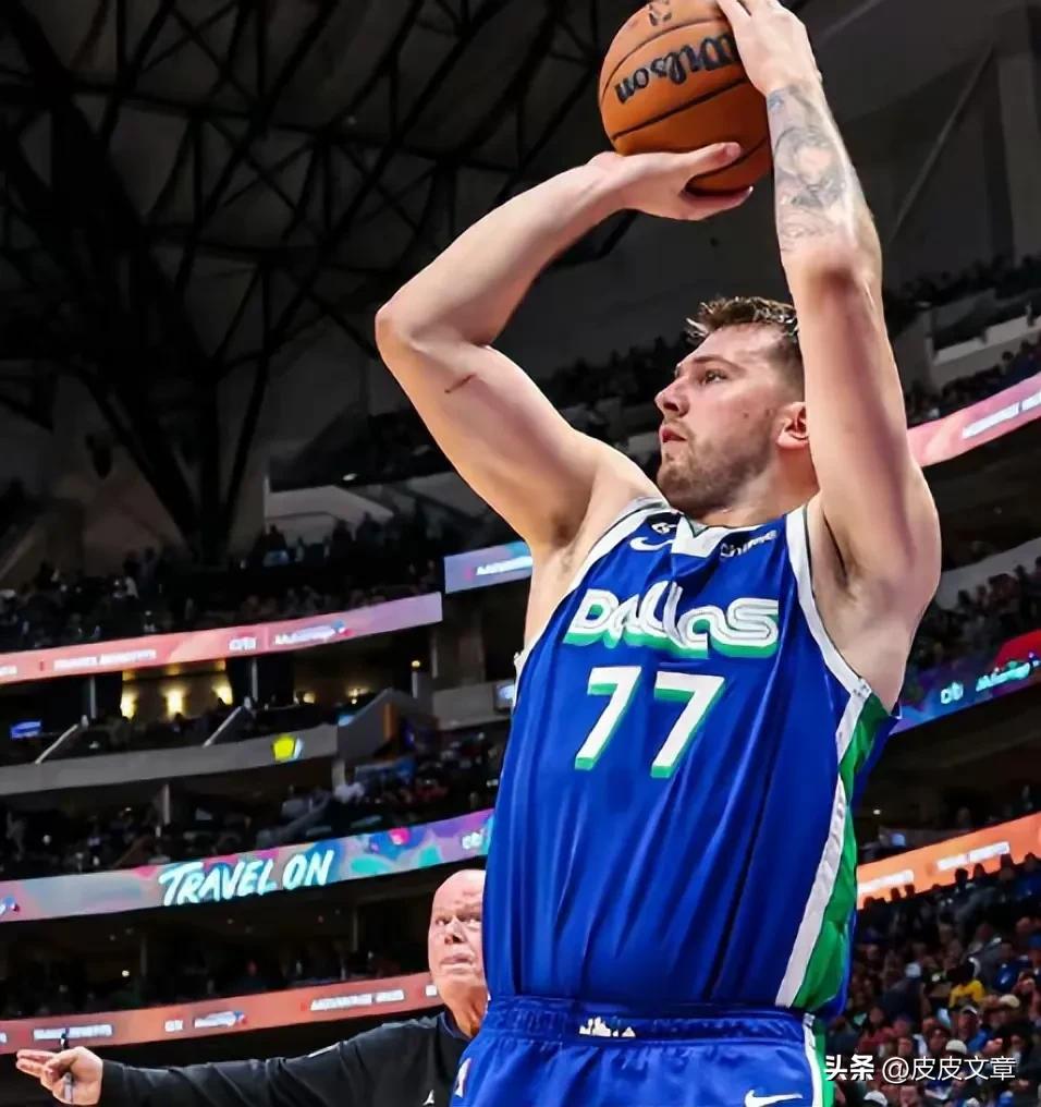 欧文传给东契奇未出手,欧文带东契奇夺冠像不像