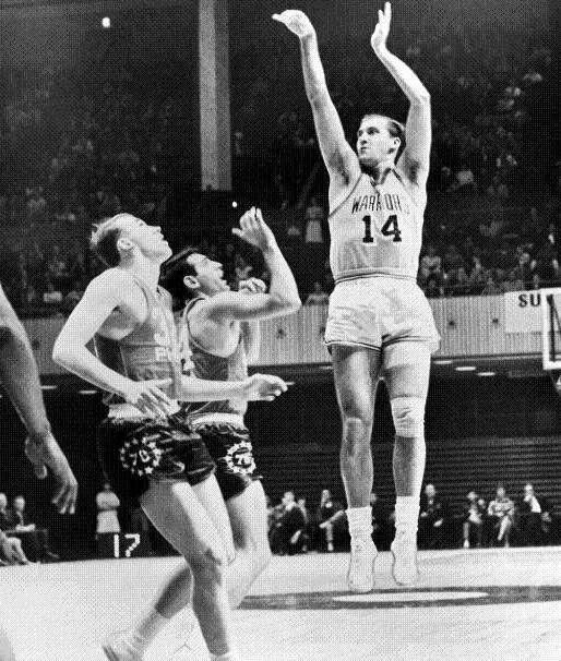 致敬传奇——盘点NBA各队退役球衣（勇士队）