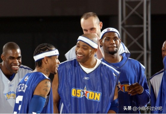 2005年全明星赛艾弗森对阵詹姆斯,詹姆斯第一次全明星要签名