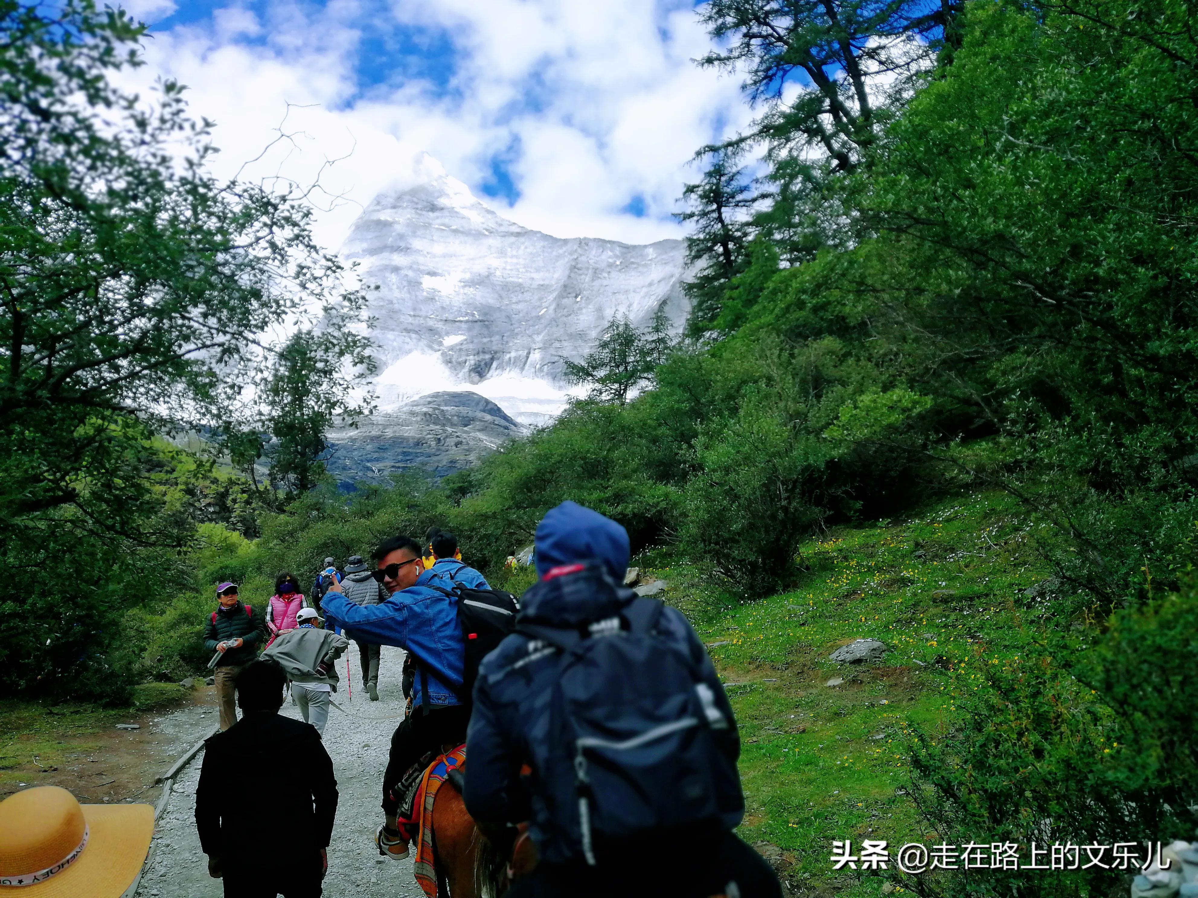 川西稻城亚丁景点介绍,川西稻城亚丁旅游纯玩
