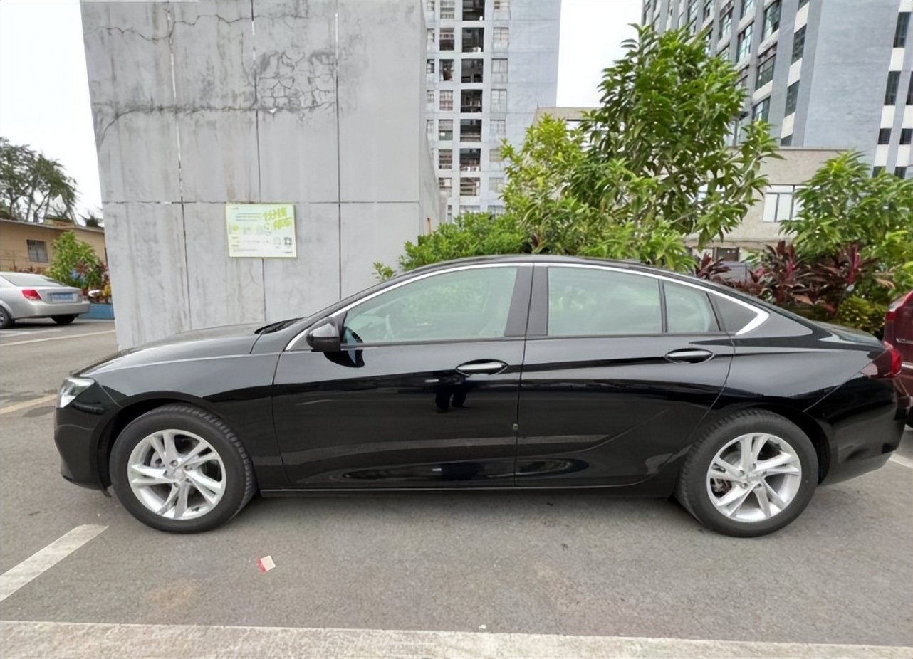 买别克君威值吗车主说了大实话,别克君威提车真实感受