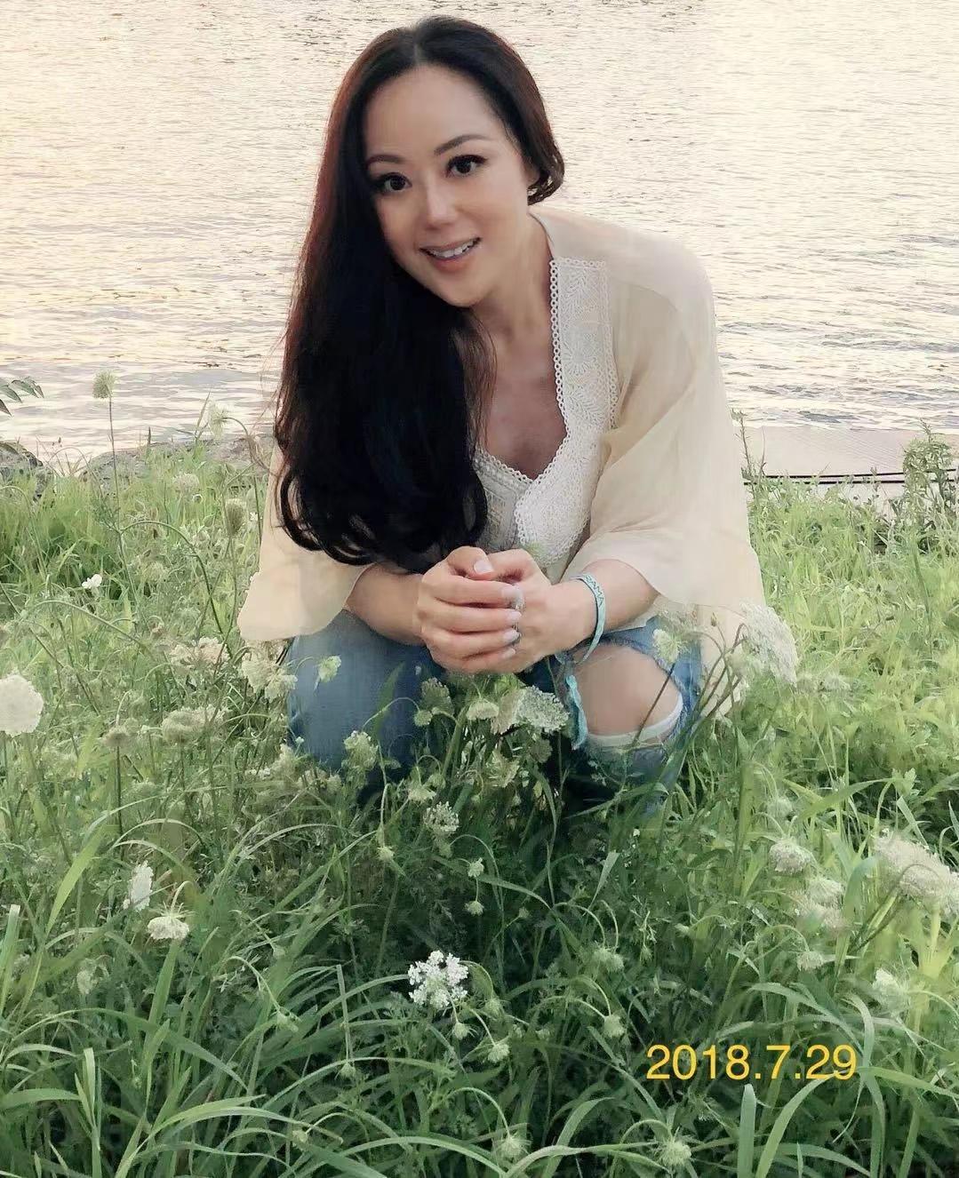 章小蕙真实面容似大妈,港星章小蕙面相及命运