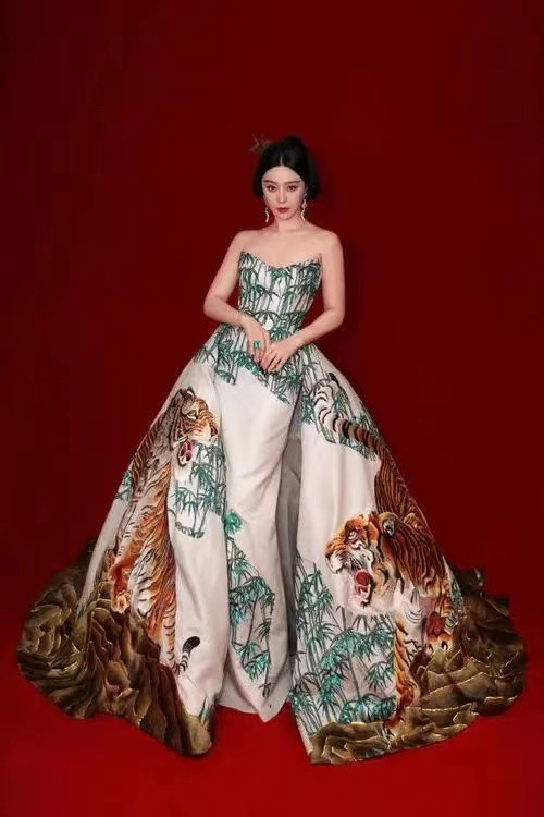 同父异母的兄妹长得一点都不像,亲兄妹长得一点都不像正常吗