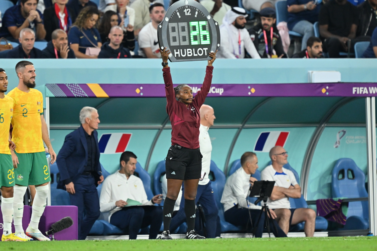 世界杯首个女性裁判组,世界杯首位女主裁来了