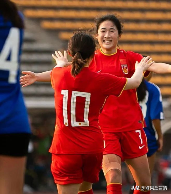 祝贺中国女足,中国女足官方祝贺女篮