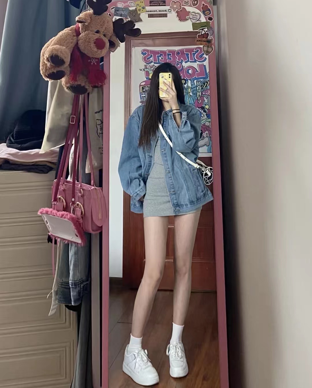 牛仔外套怎么穿搭才好看,牛仔外套的穿搭技巧和方法