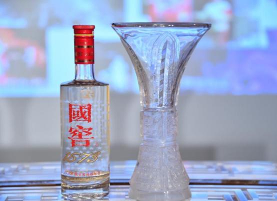 泸州特曲和国窖1573哪个好,泸州老窖特曲38度和国窖1573的38度