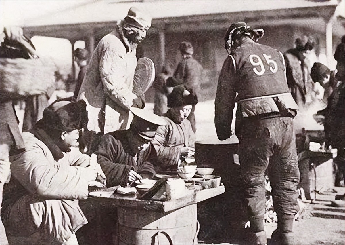 1952年凌迟处死的汉奸,第一位被处决的汉奸