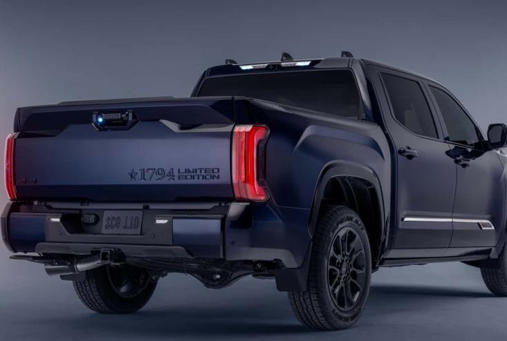 丰田坦途1974顶配版越野性能,24款丰田坦途升级外观