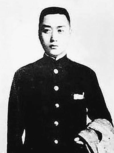 1955年毛主席审阅元帅名单，看到贺龙名字时笑道：他可是个好配角