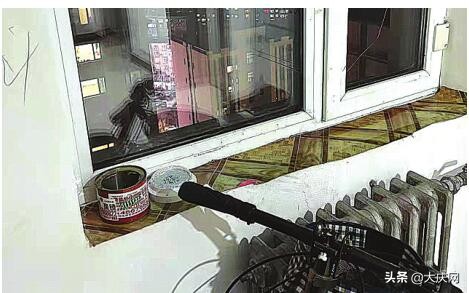 楼下专设吸烟室邻居拒绝二手烟,楼下吸烟强迫他人长期吸入二手烟