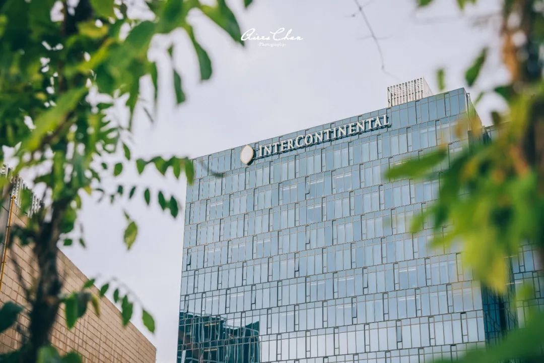 它是岭南花园的代表作，更是华南洲际的新旗舰