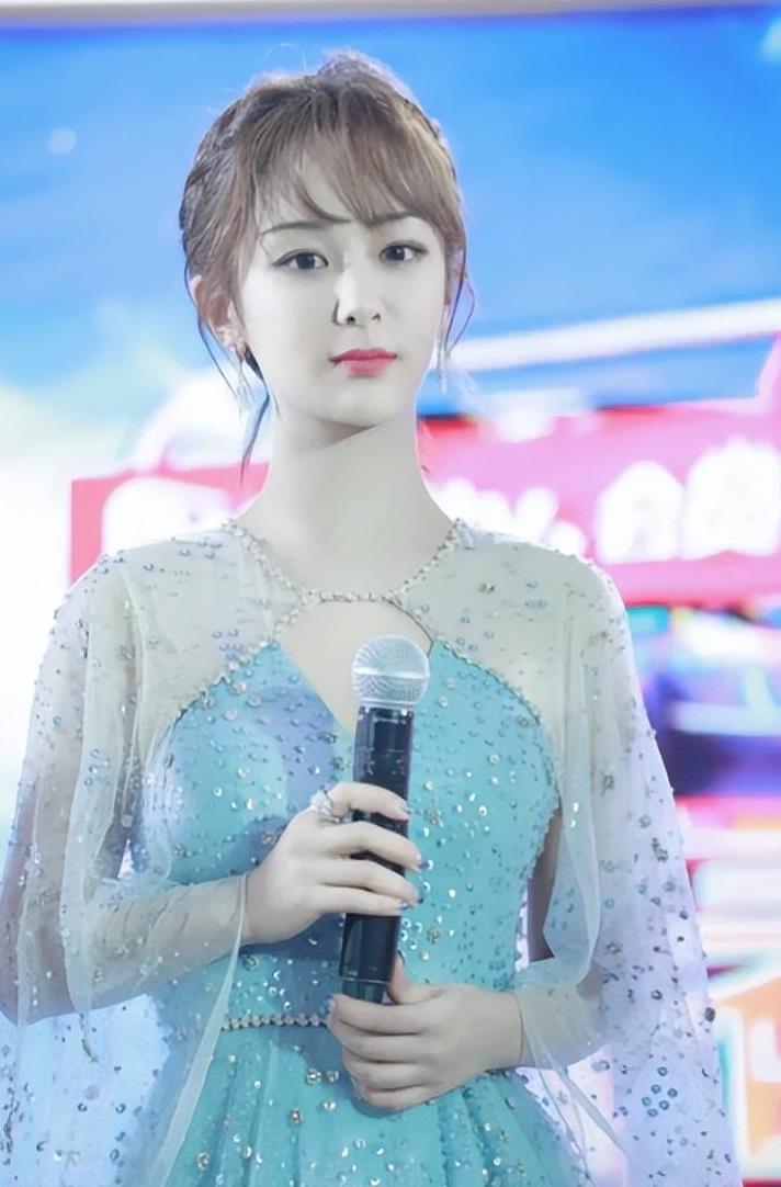 一张脸像不同的两个人是什么体验,同一张脸都是两个模样