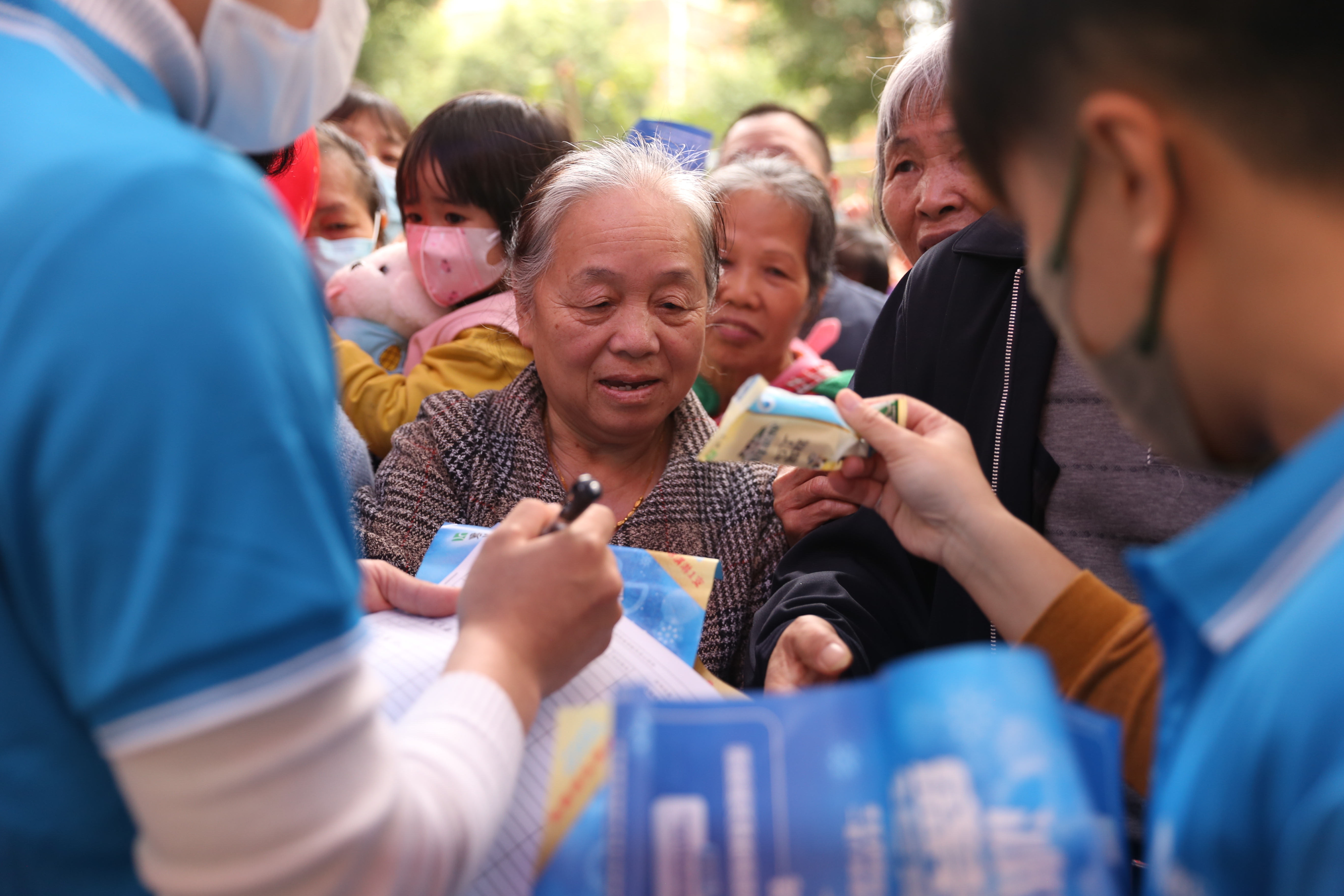 打通社区服务最后一公里,打通服务社区居民的最后一公里