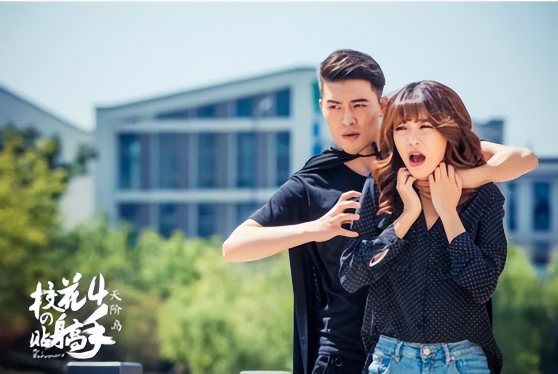 校花的贴身高手作者每月拿多少,二次元校园校花的贴身高手