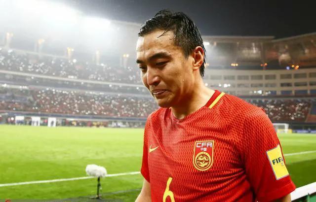 冯潇霆希望中国足球走向世界,冯潇霆向球迷道歉视频发言