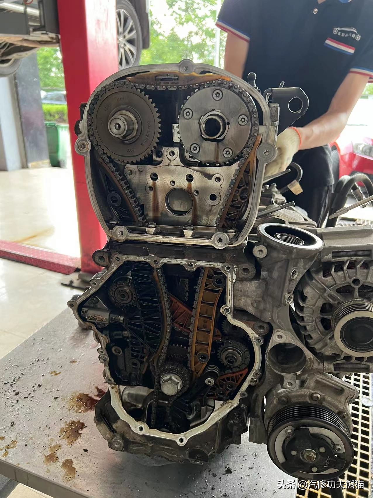 严谨的德国工人钣金修复,严谨的德国师傅修复事故车