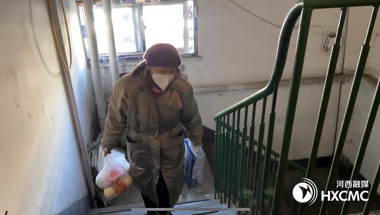 社区工作者坚守与执着,疫情下的坚守岗位上的别样担当