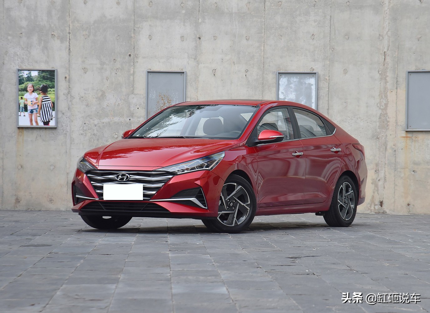 现代悦纳有天窗有无钥匙进入,自动17年现代悦纳无天窗