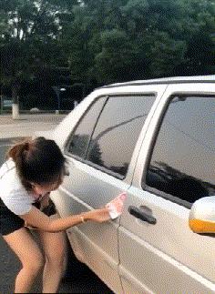 女朋友平胸我该怎么安慰,女朋友平胸该怎么安慰