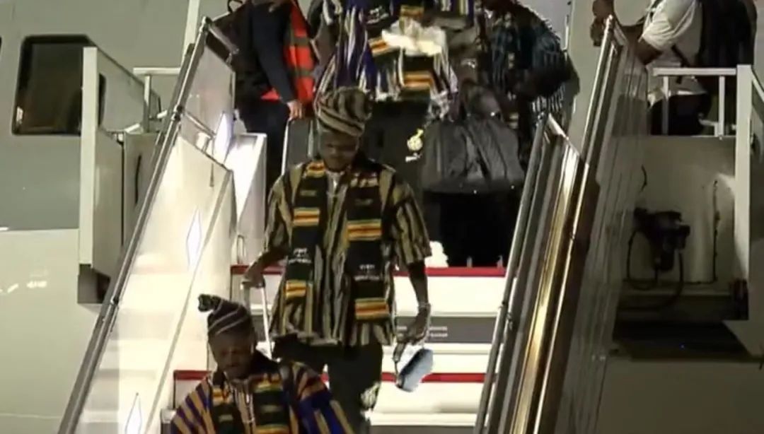 曼联对阿森纳马丁内利进球,马丁内利进曼联第一球算吗